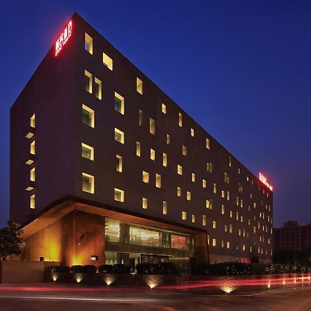 Ease House Luoyang Hotel ลั่วหยาง ภายนอก รูปภาพ