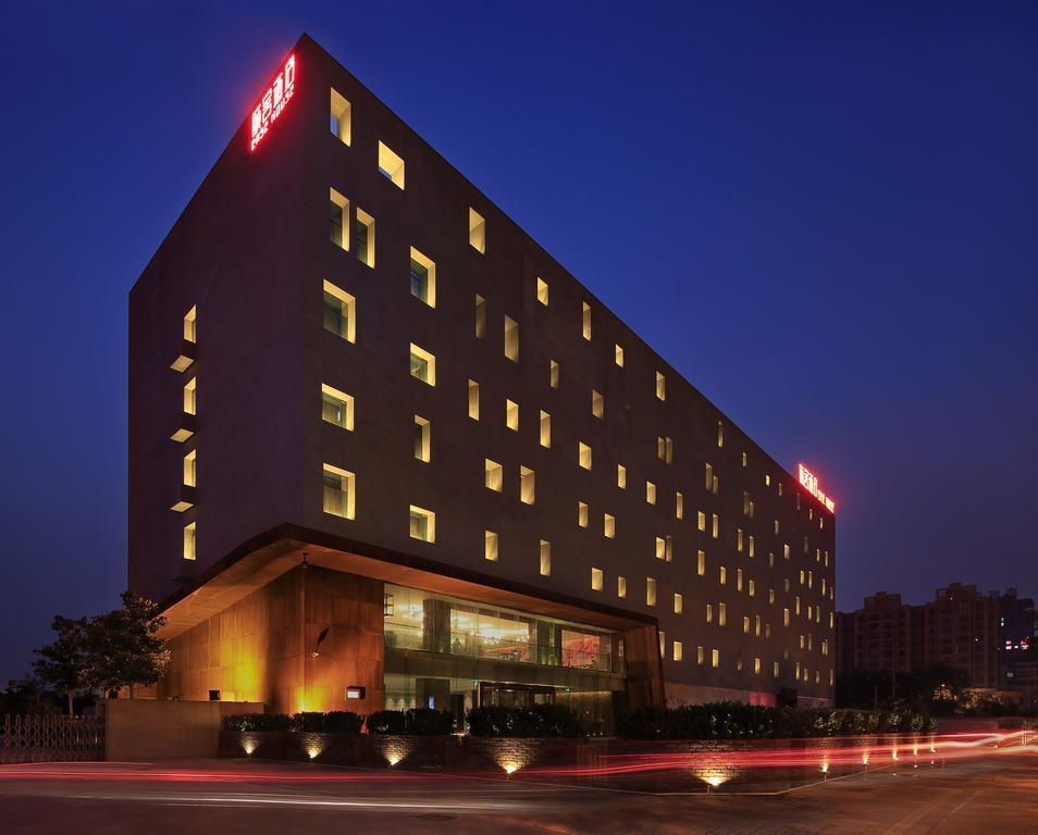 Ease House Luoyang Hotel ลั่วหยาง ภายนอก รูปภาพ